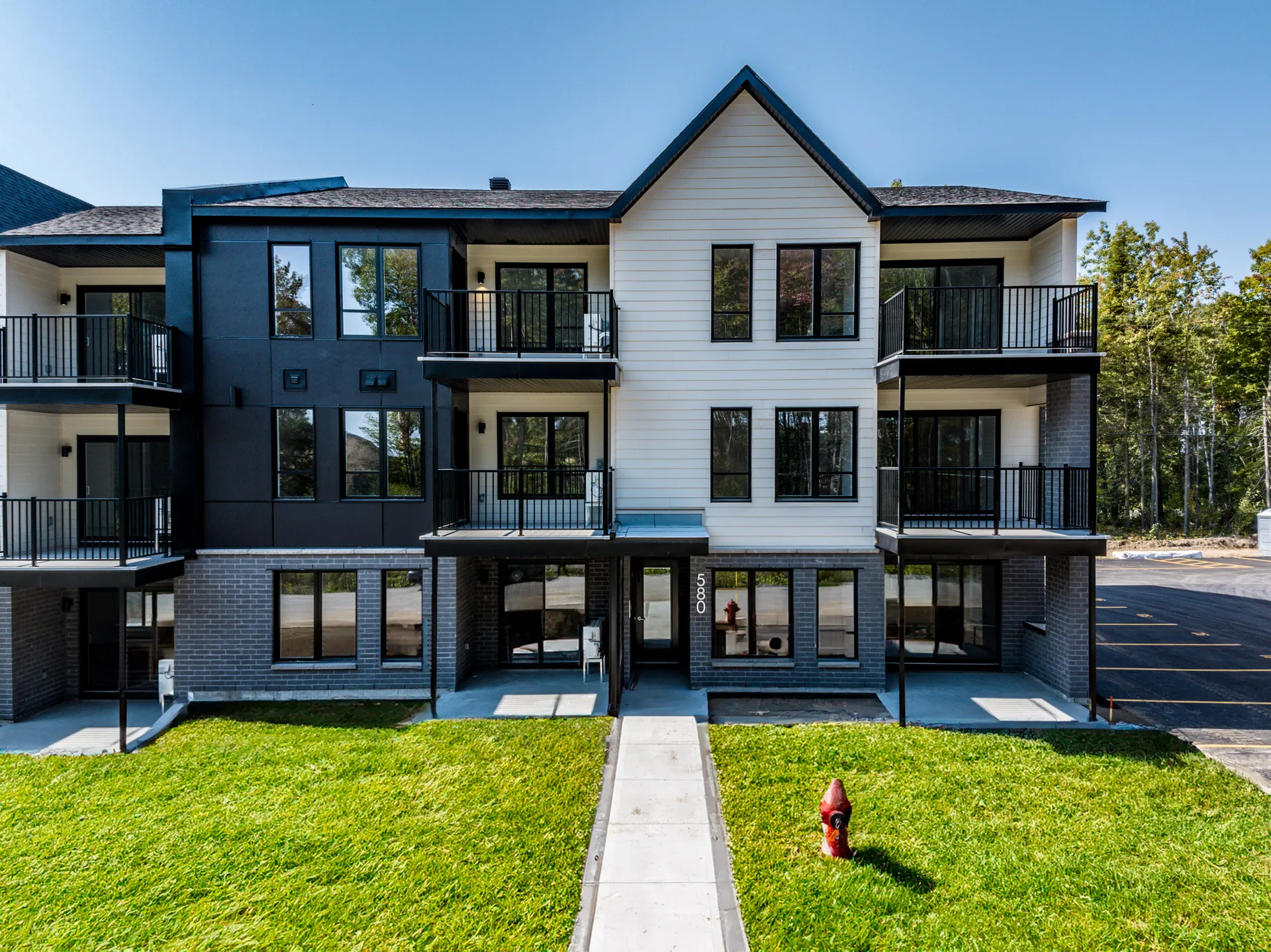 301 | 580 RUE FLAVIE-POIRIER