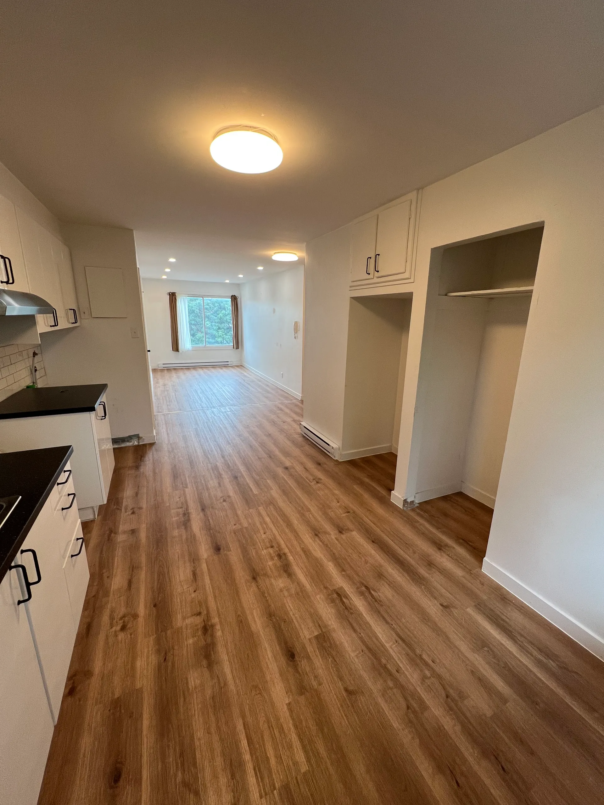 6 - 7895 RUE HOCHELAGA