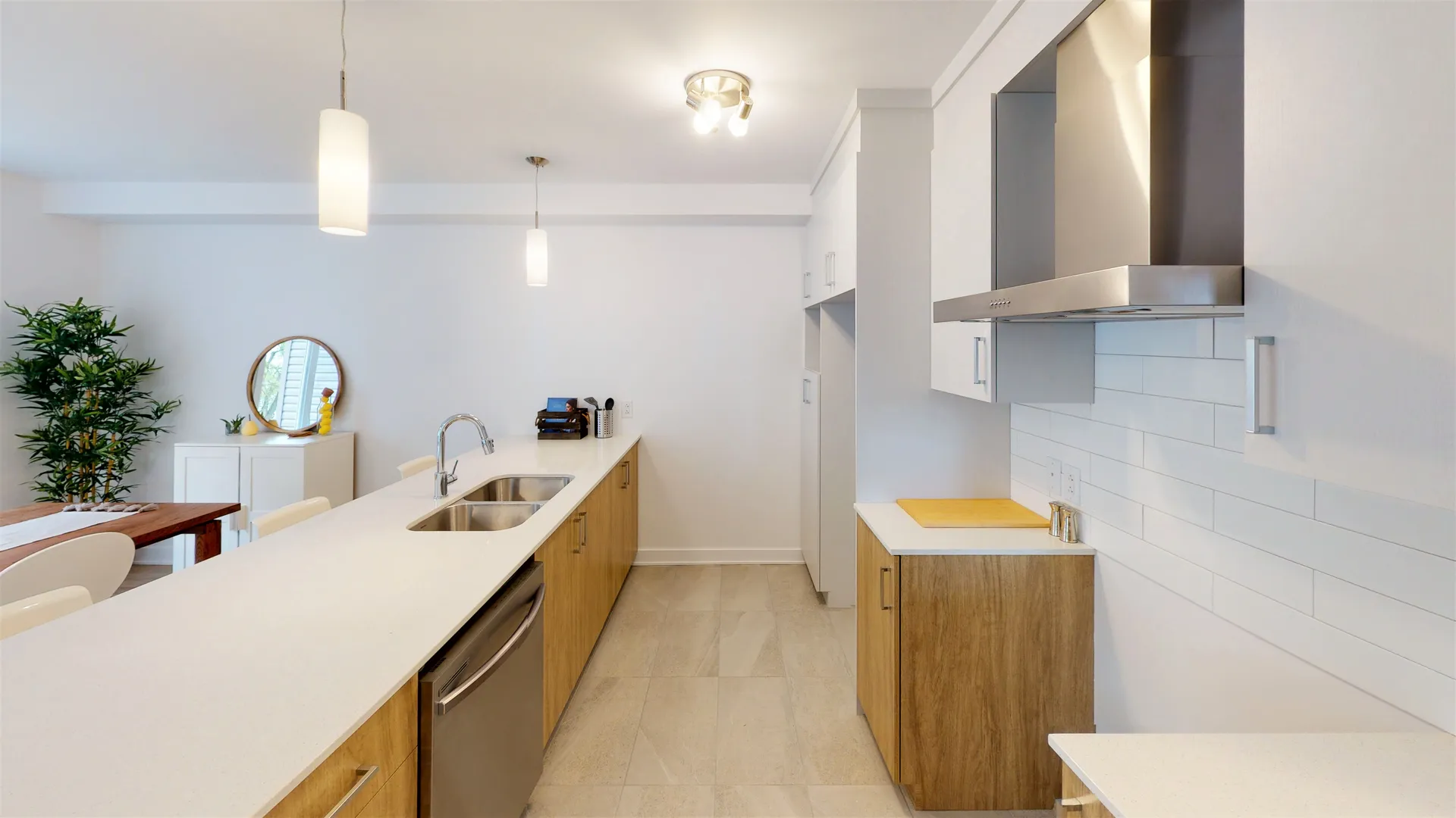 302 | 16 Rue Saint-Isidore