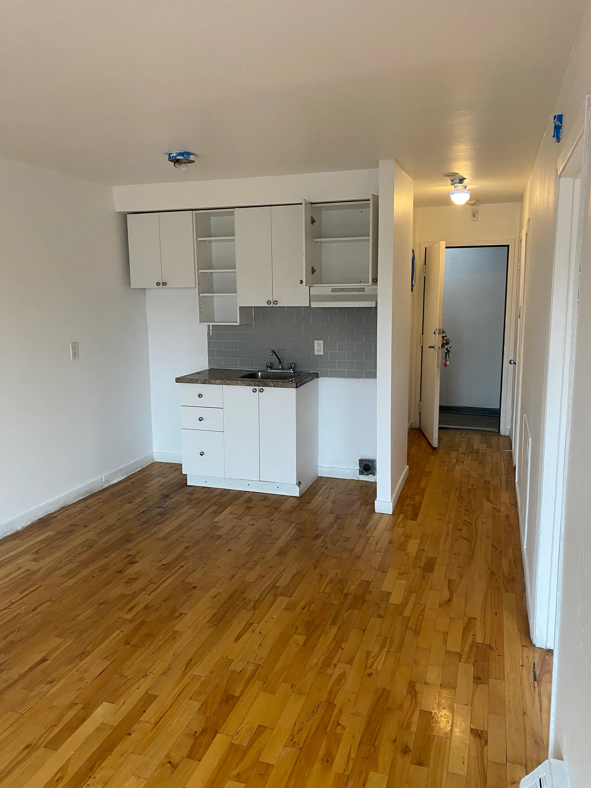 2 | 3801 Henri-Bourassa Est