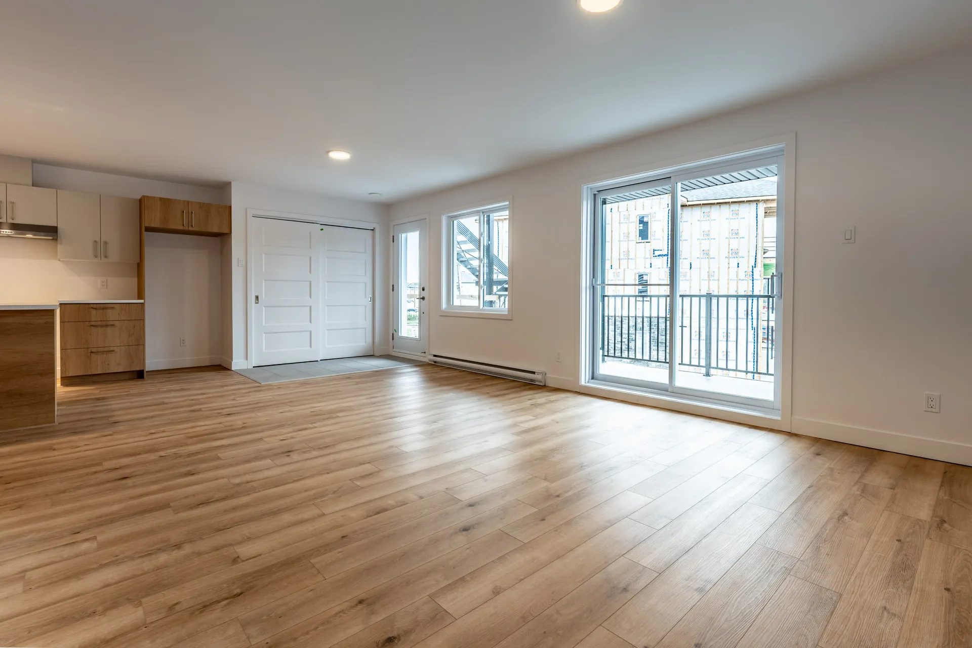 6 | 9405 RUE FOREMAN