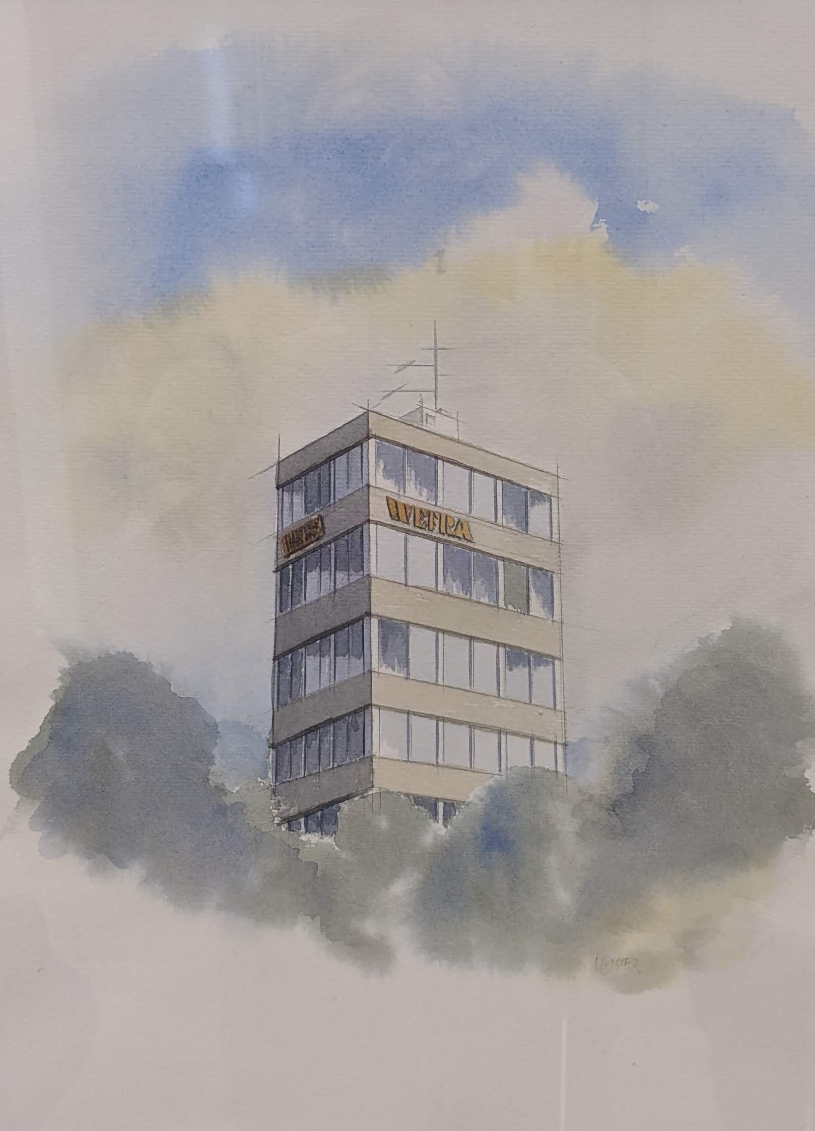 Wassermalfarben Bild des WEFRA Gebäude-Entwurfs aus den 60er Jahren, umgeben von Bäumen unter blauem Himmel.