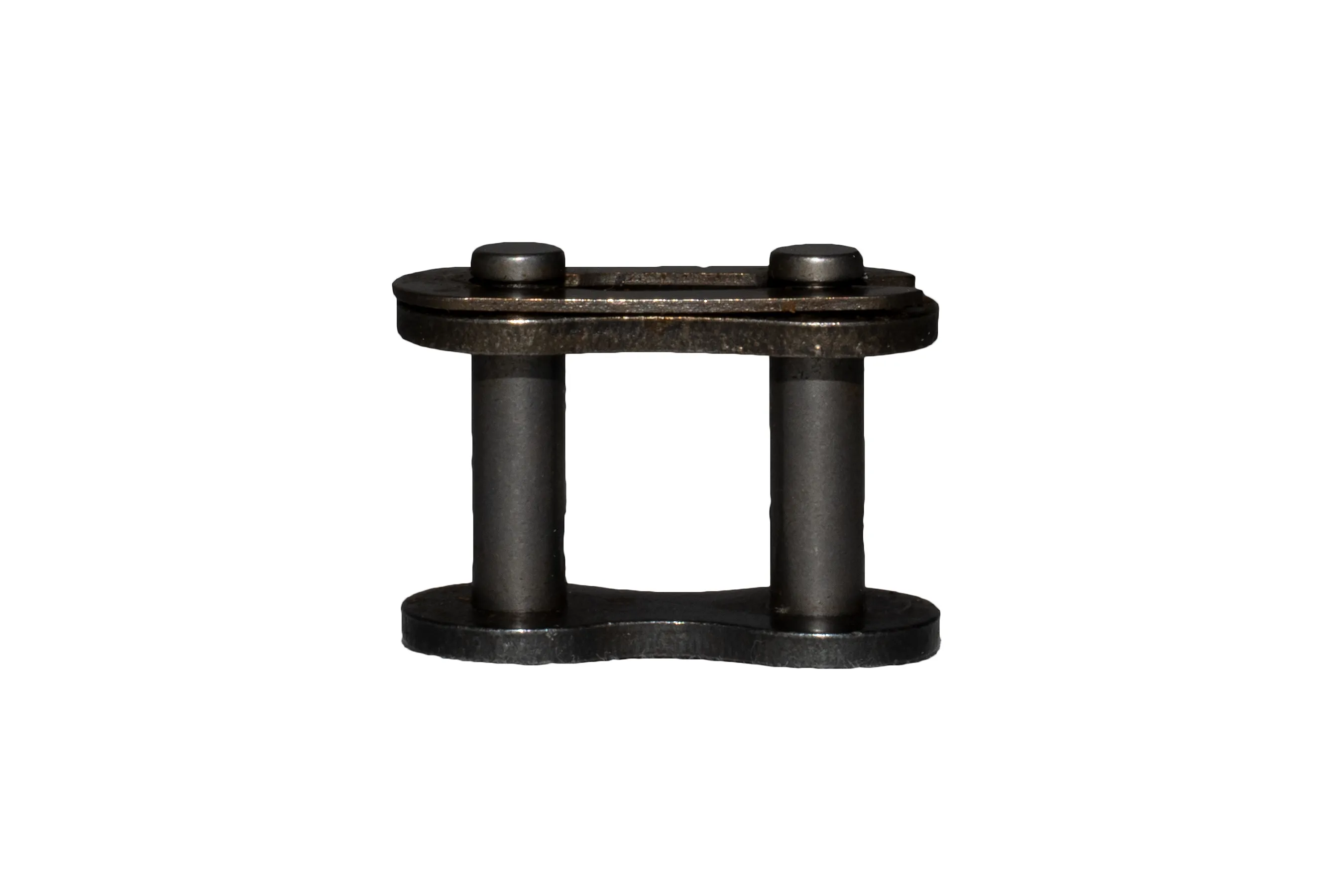 Close-up of a black metal chain link with two cylindrical pins connecting two flat plates.