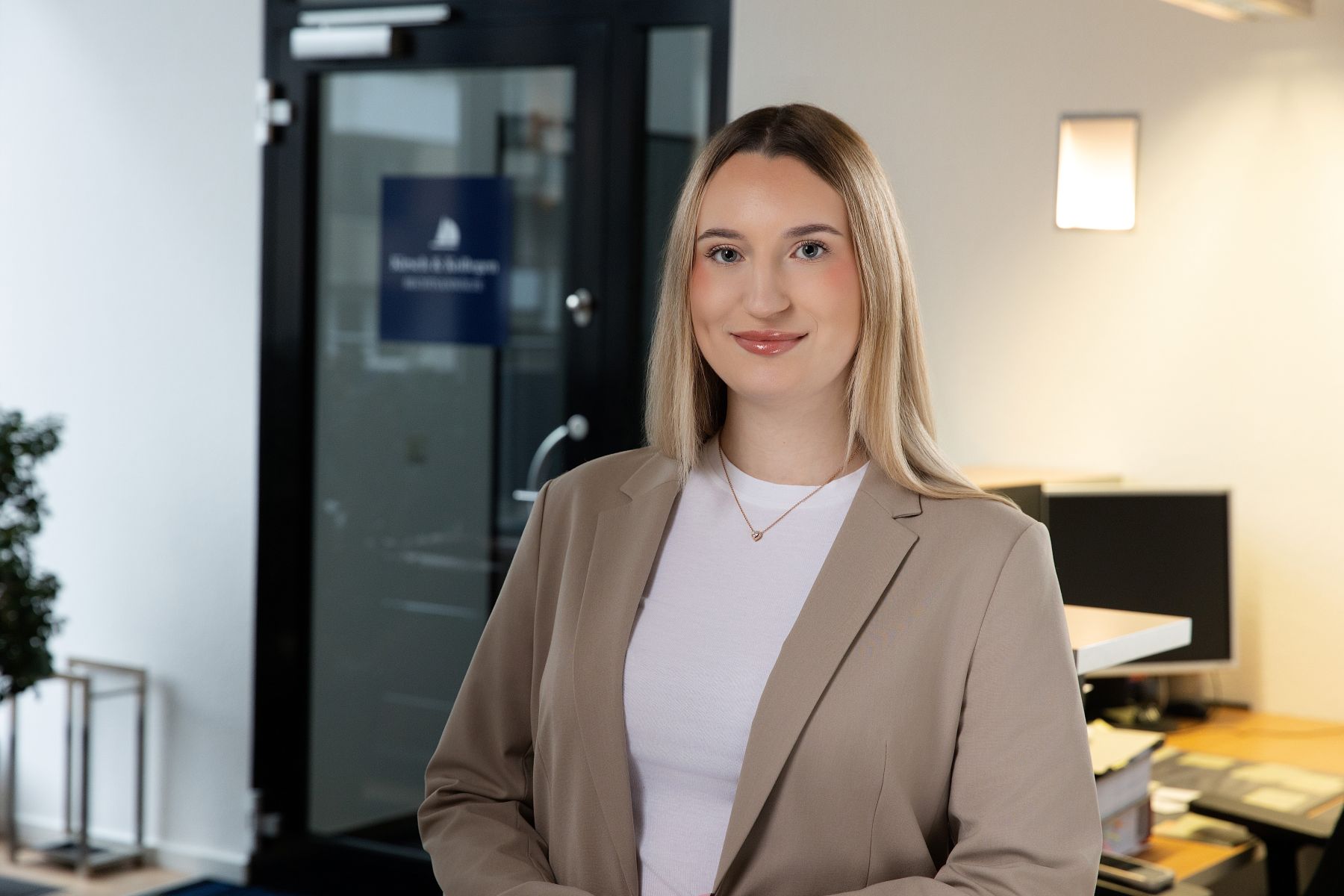 Portraitbild Alicia Fleu