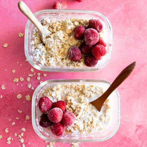 Strawberry and coconut overnight oats