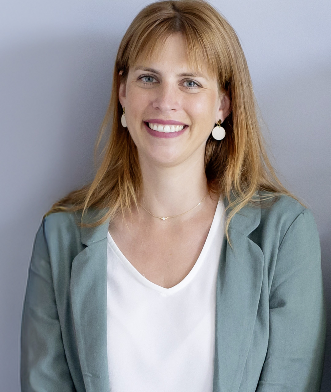 Stefanie Lutz als Ansprechpartnerin für B2B-Anfragen.