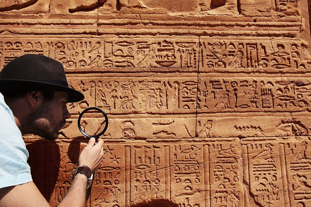 What to consider when buying an HR software in Egypt | peopleHum