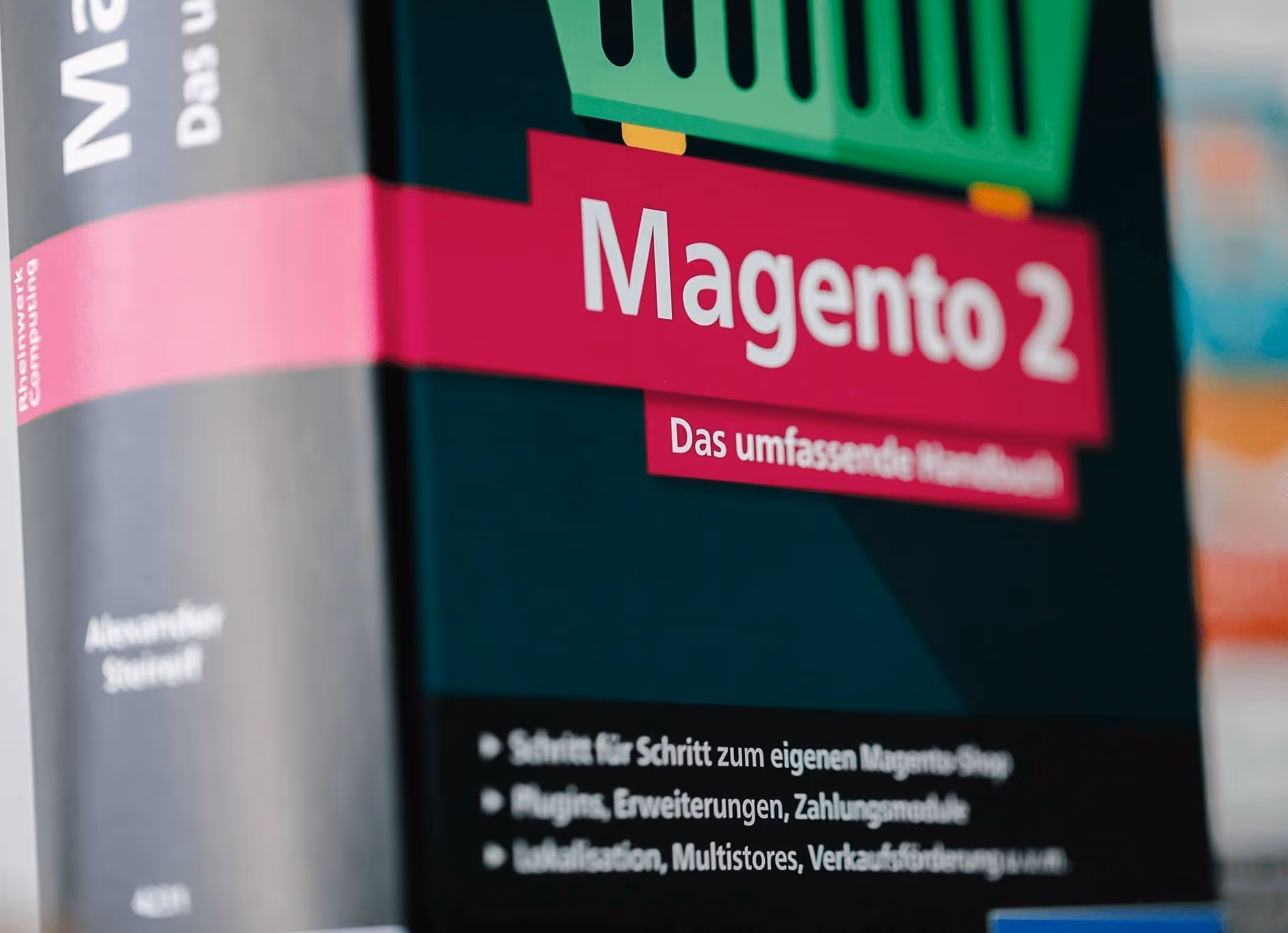 Lesen im Mai - Wir verlosen drei Magento 2 Handbücher | Steireif GmbH