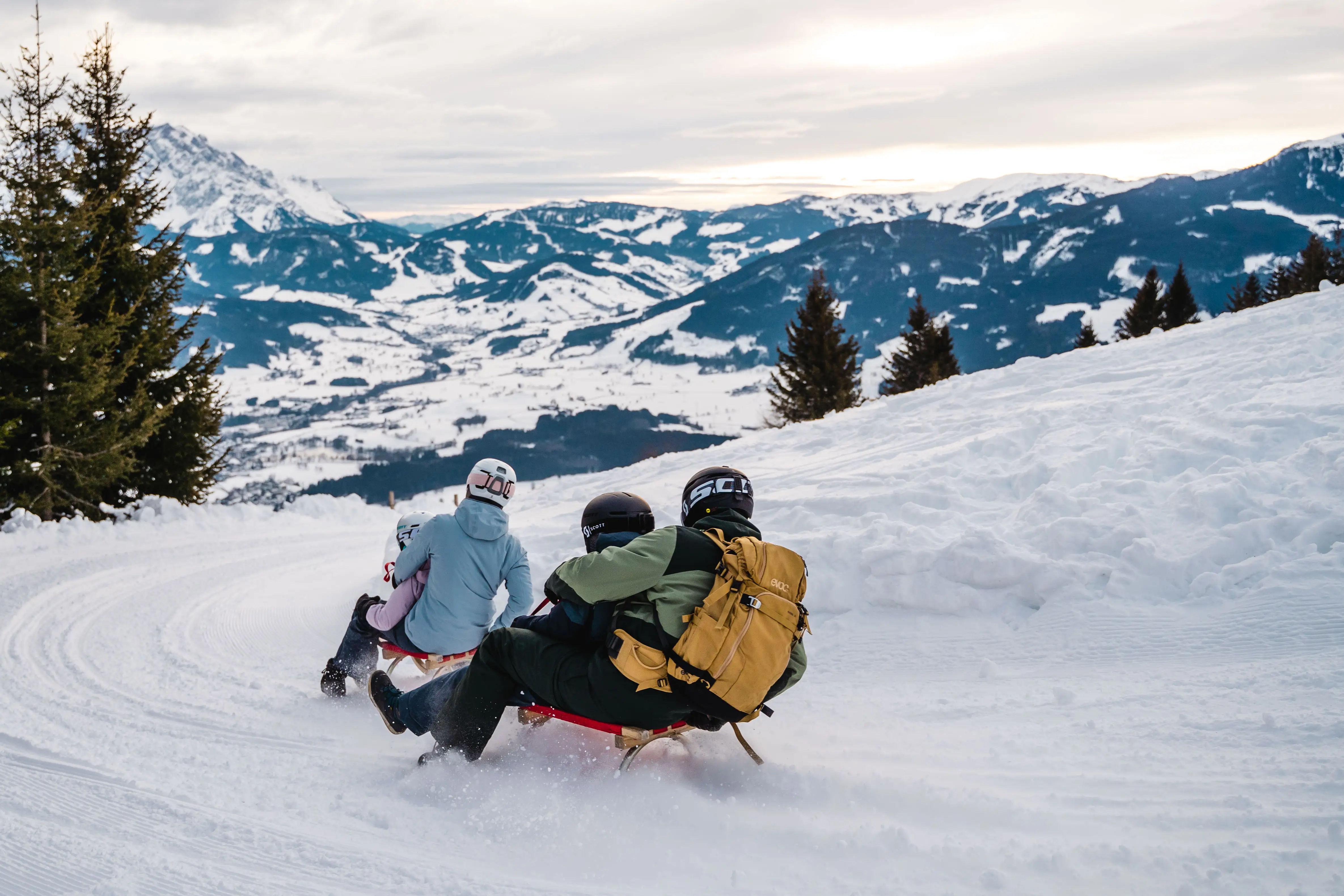 Rodeln & Eislaufen für die ganze Familie