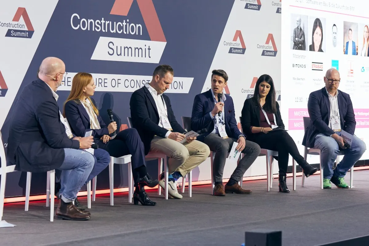 Geschäftsführer Dirk Werner als Speaker auf der Construction Summit 2023.