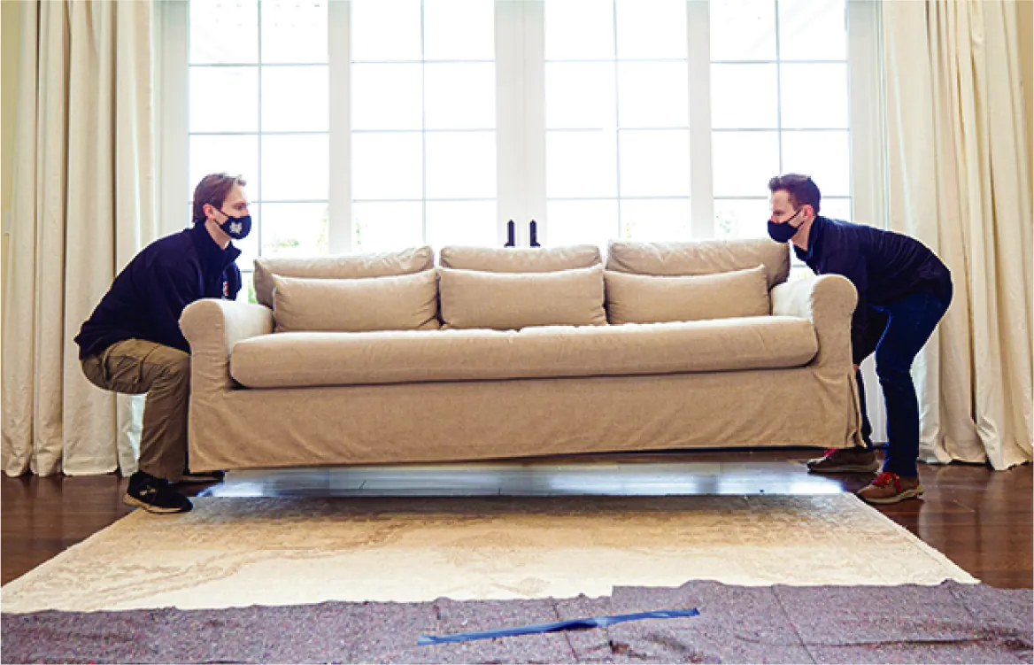 Lifting sofa for shifing first due team