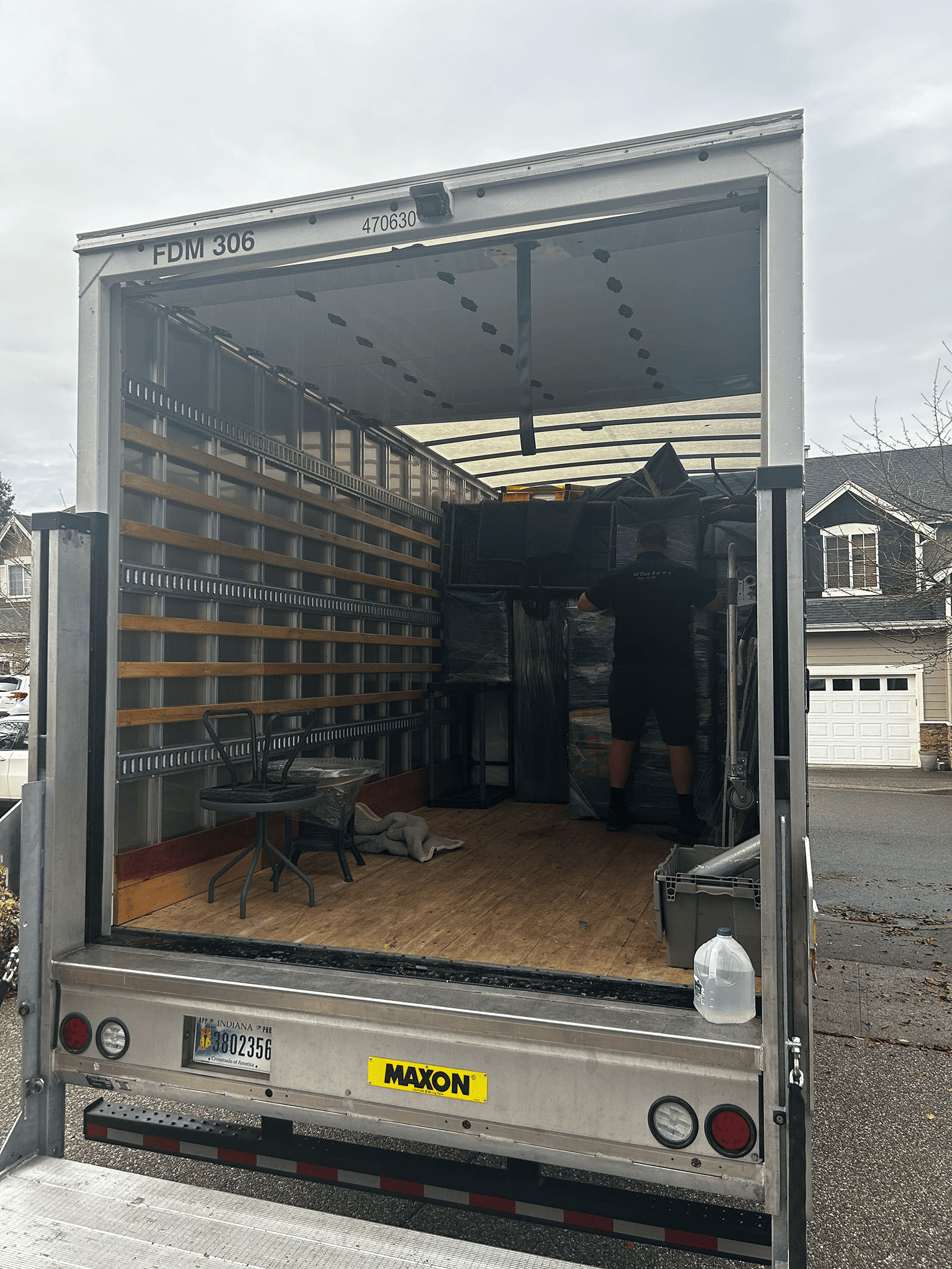 Cross Country Movers in Redmond, WA