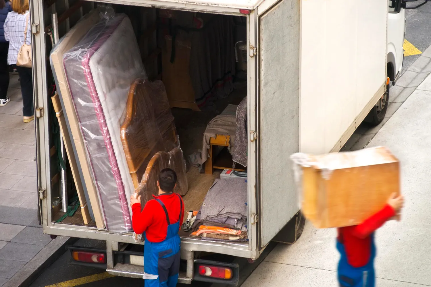 How to Move Large Furniture Cross-Country from Redmond