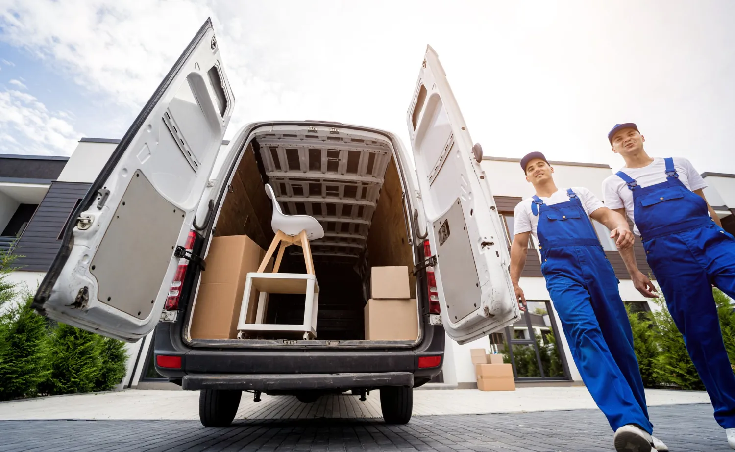 Identifying the Best Interstate Moving Companies for Your Home Relocation