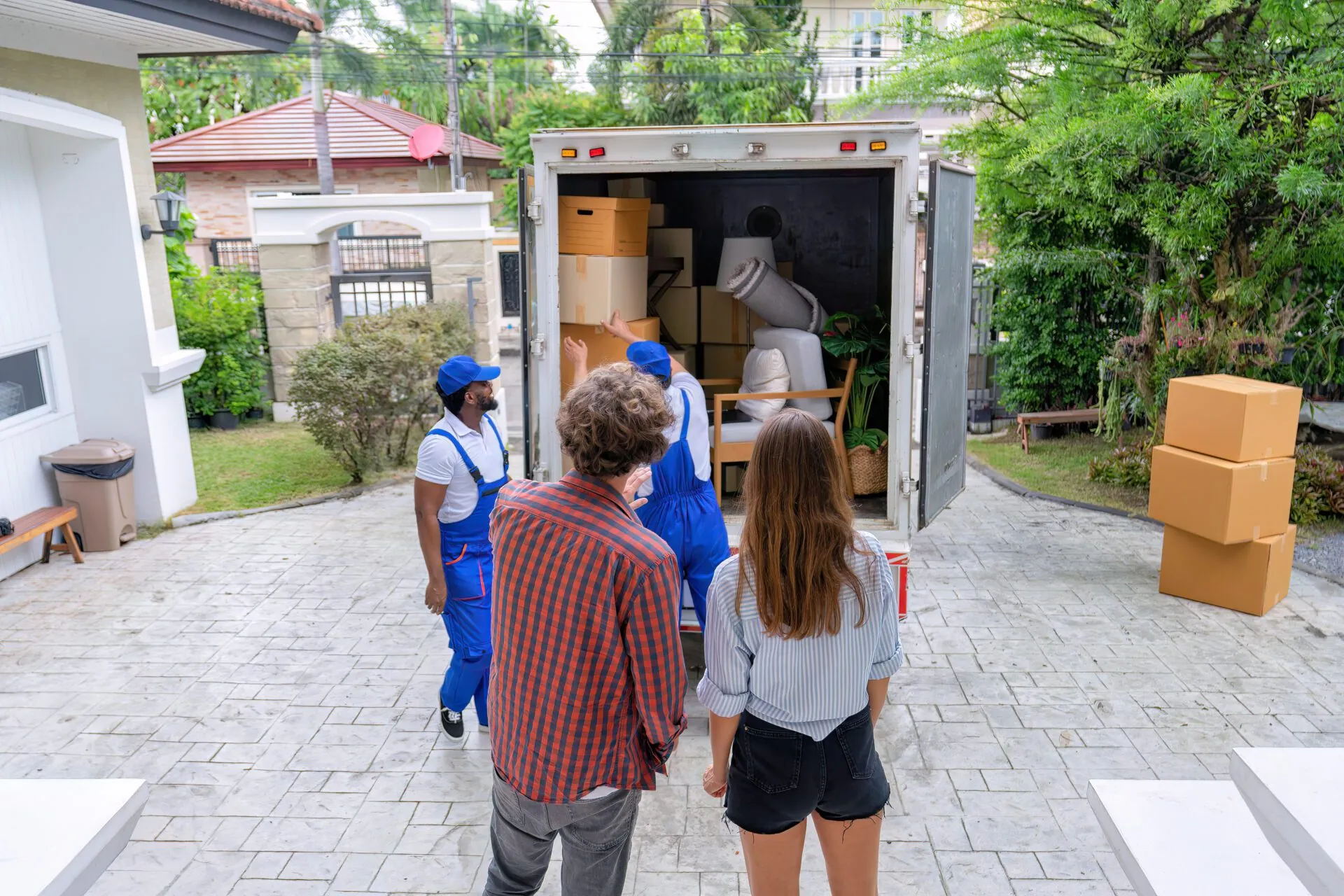 Simplify Your Apartment Move with Trusted Movers