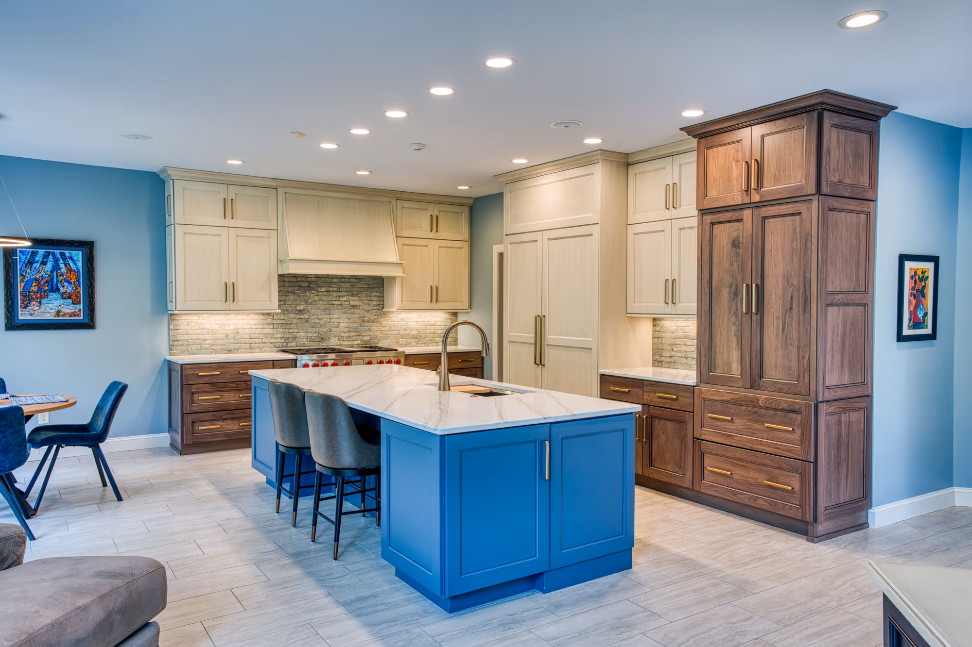 Kitchen Remodel Combination of Color Cabinet