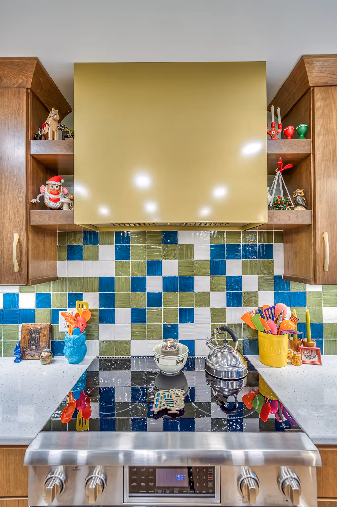 Kitchen with bright green walls