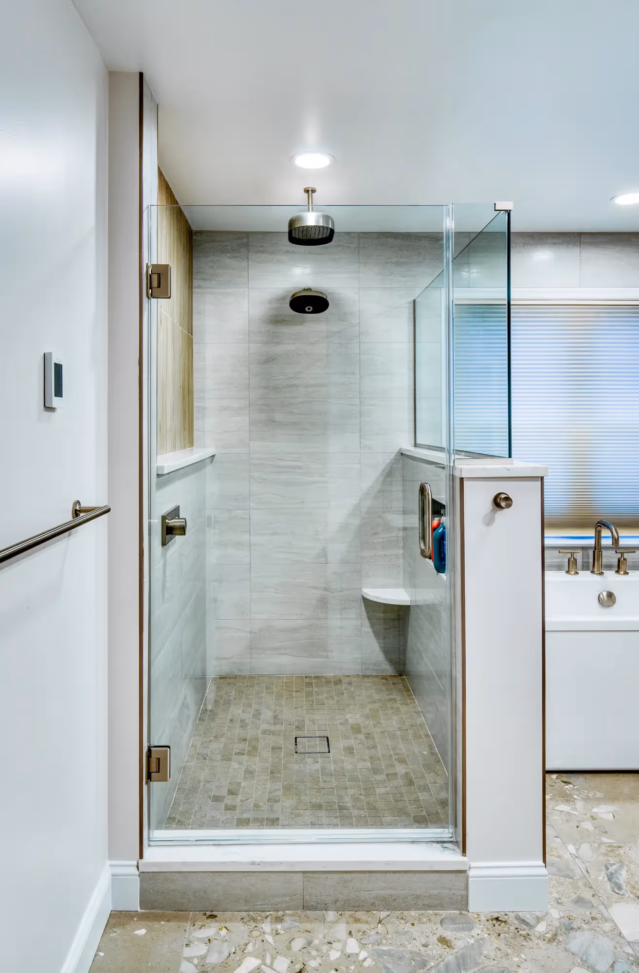 Stylish freestanding bathtub with a minimalist design