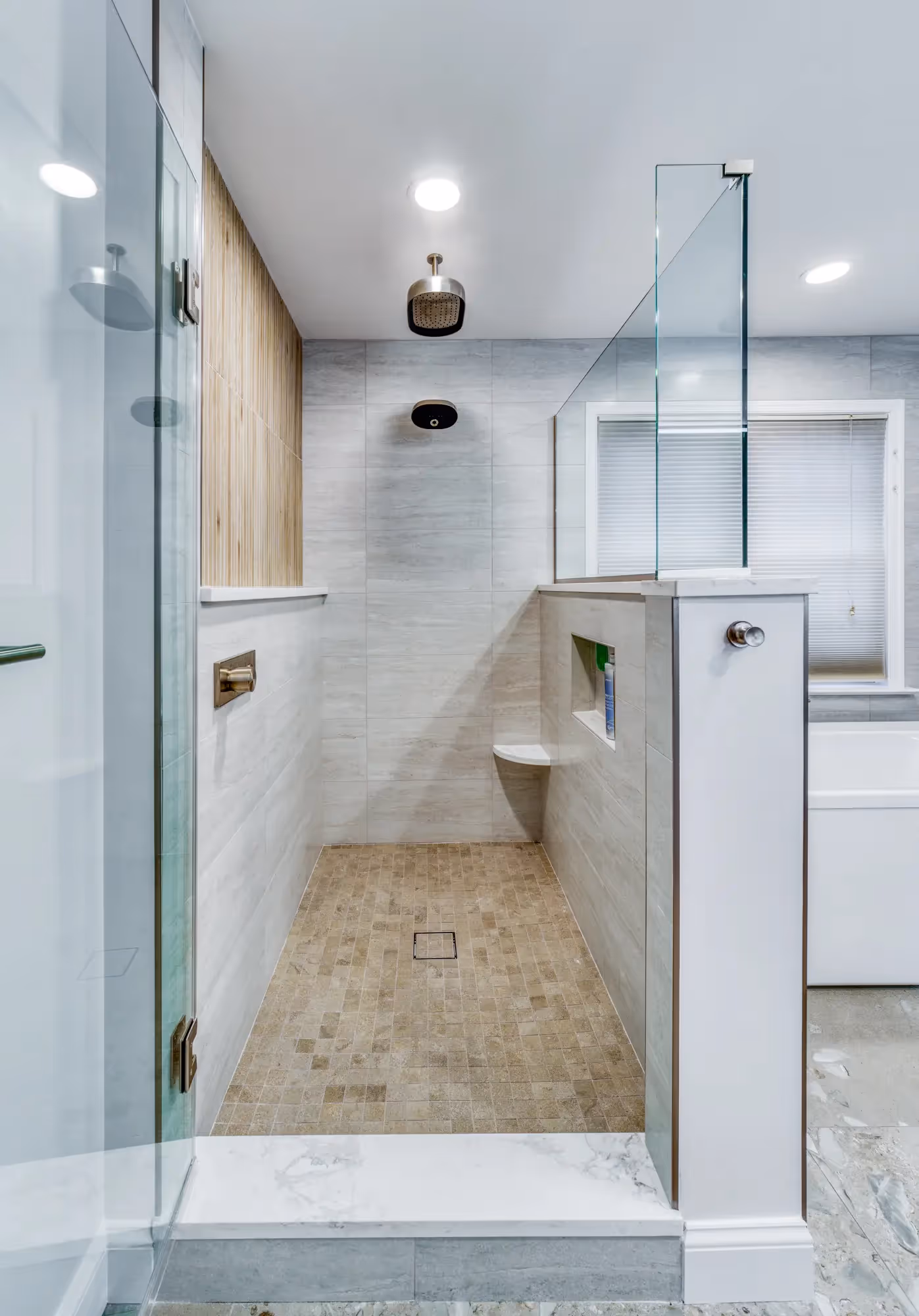 Stylish freestanding bathtub with a minimalist design