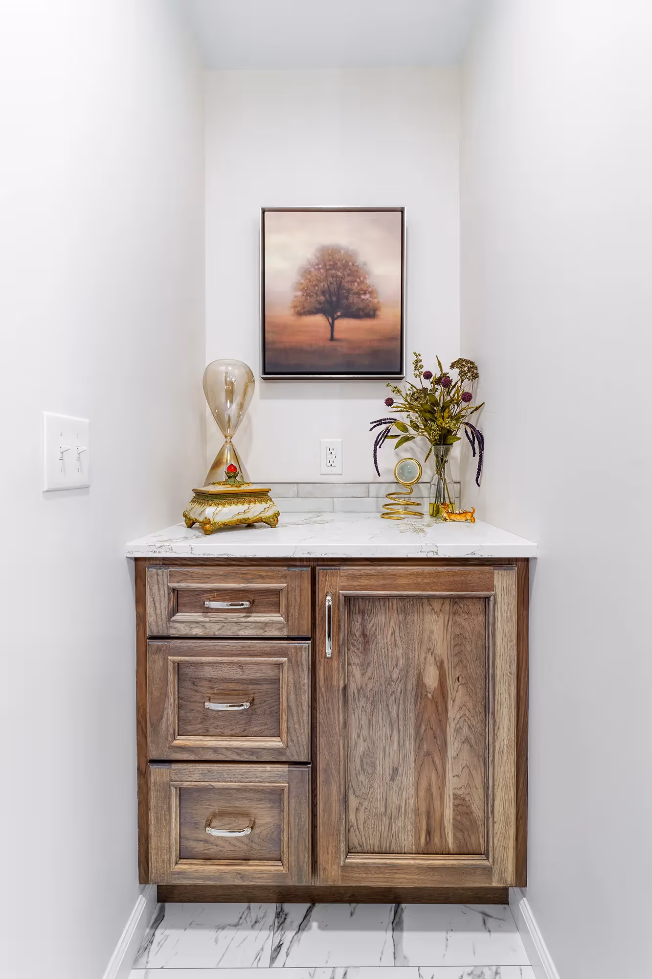 Bright bathroom with modern design.