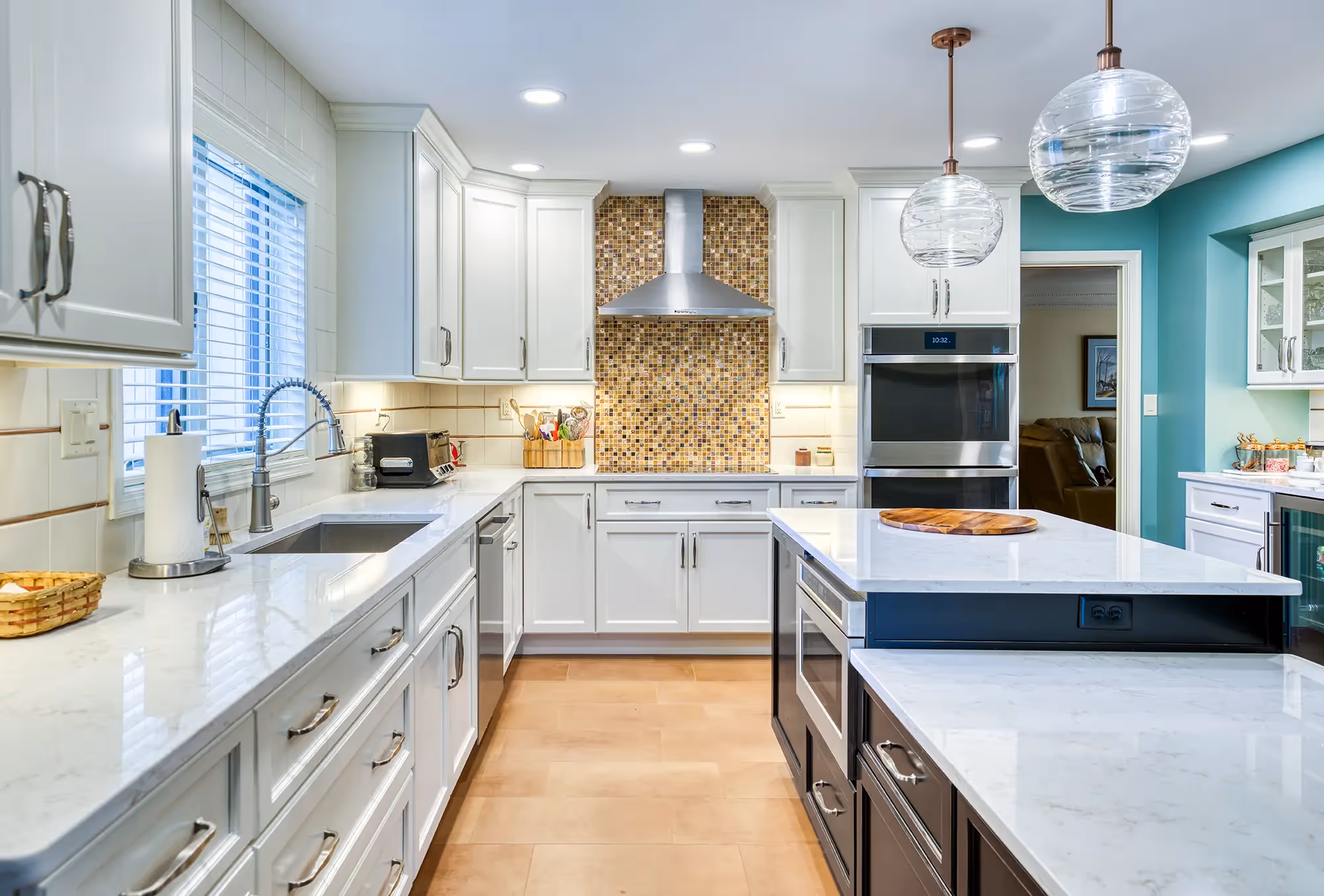 White kitchen countertops