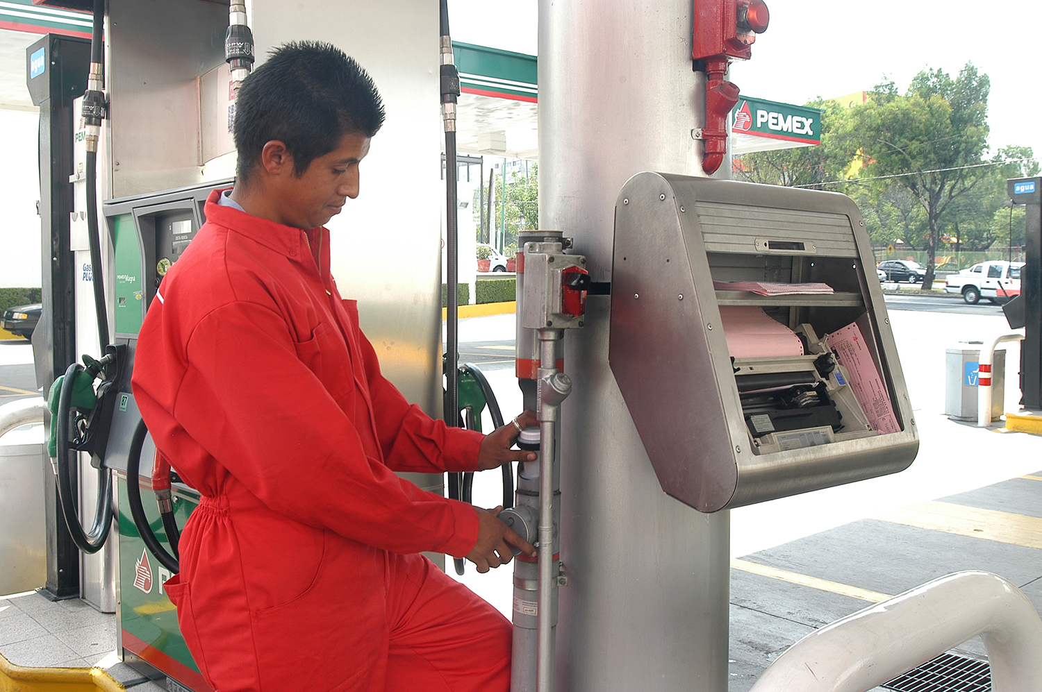 Sistema neumático SNE en banco para transporte seguro de documentos y efectivo