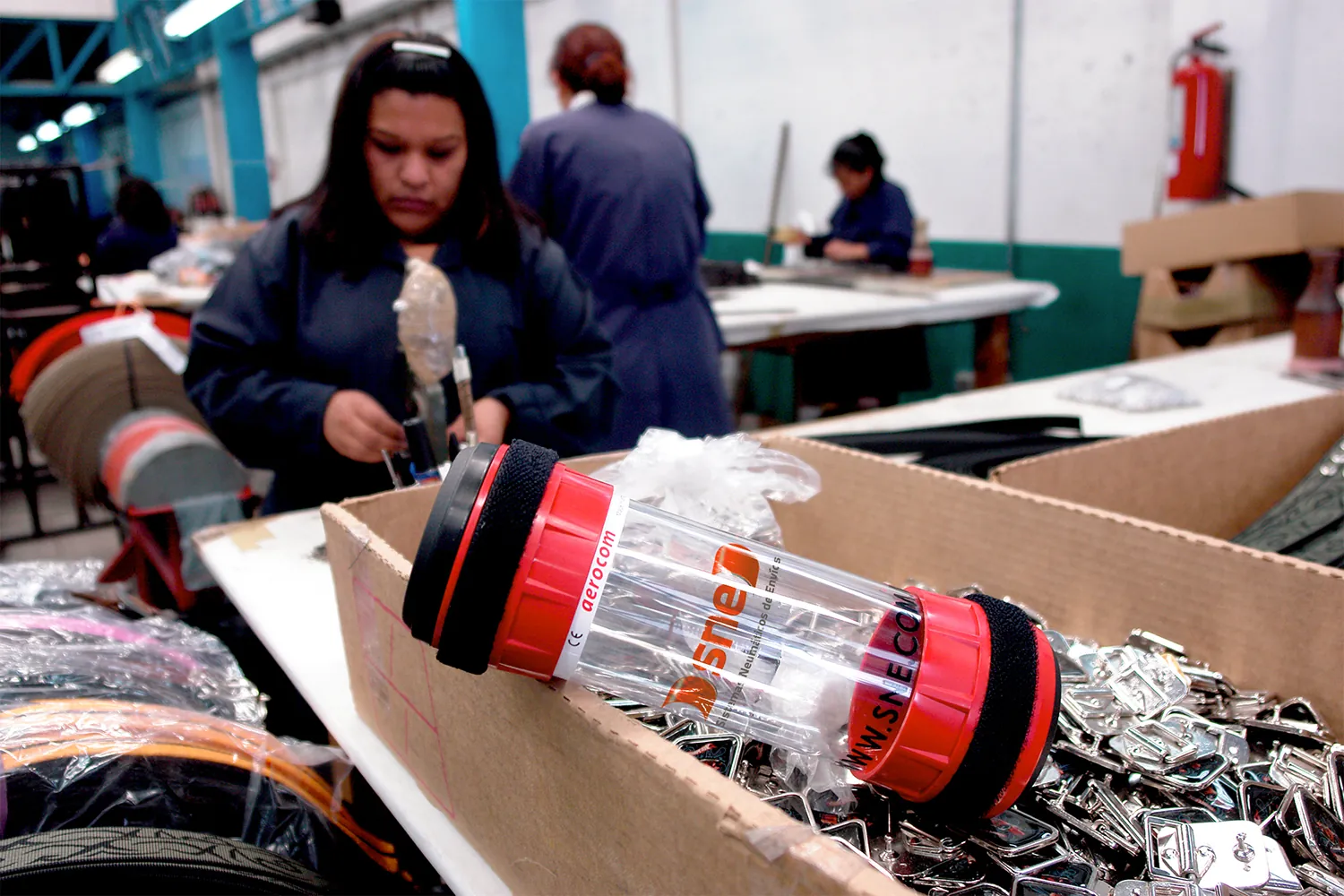 Sistema neumático SNE en la industria para el traslado de piezas y documentos