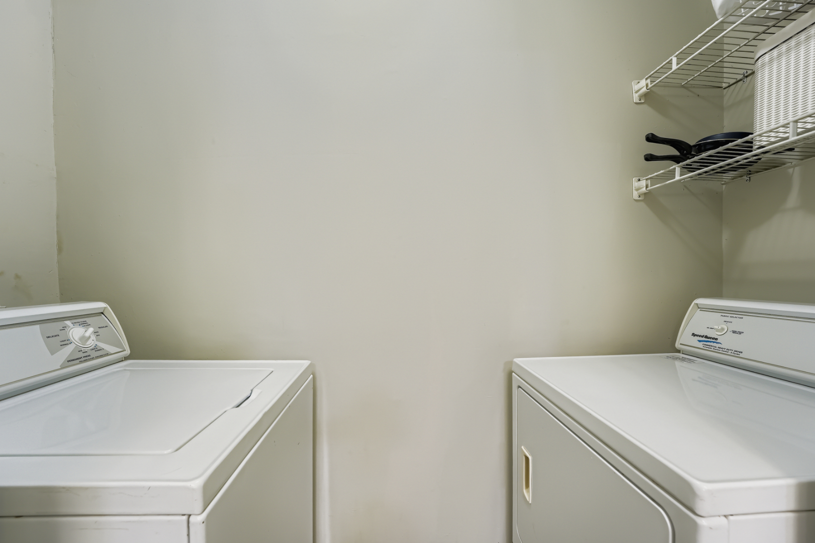 Washer/Dryer in laundry room
