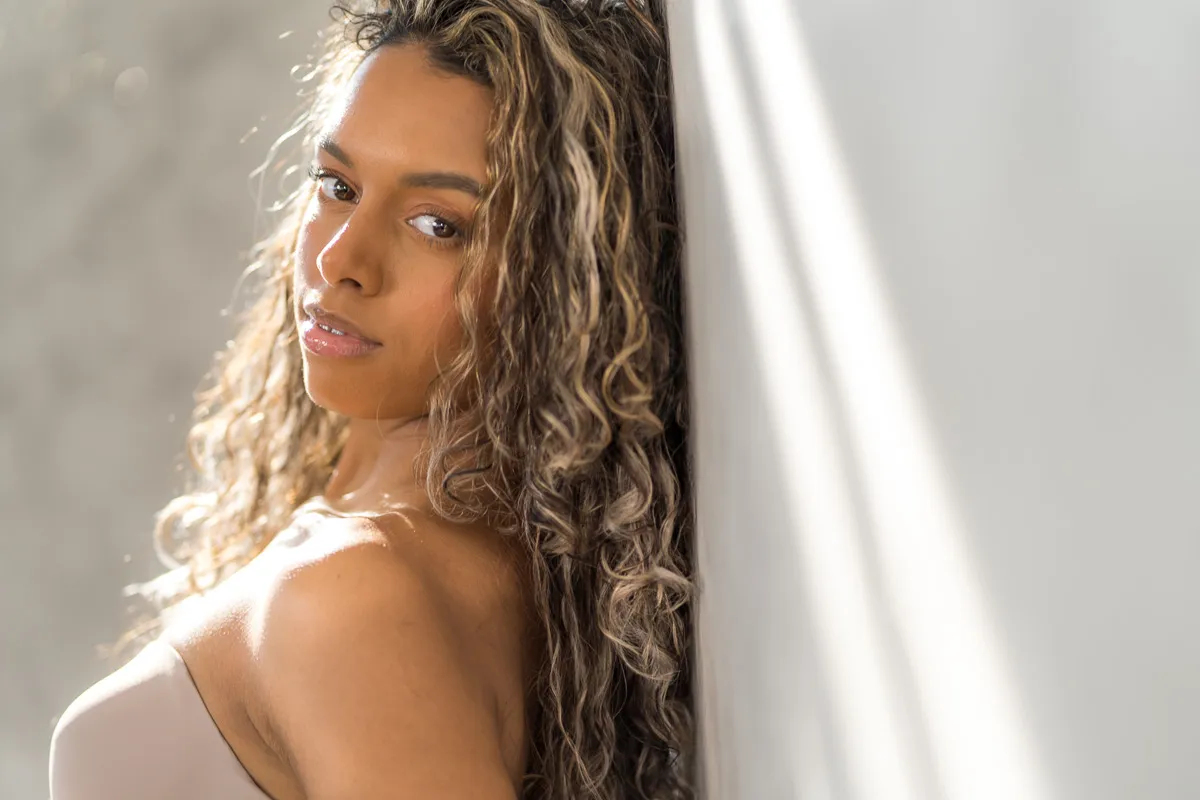 Beauty brand campaign photography and video for Curvs Cosmetics Gold Coast — Oliver Studio