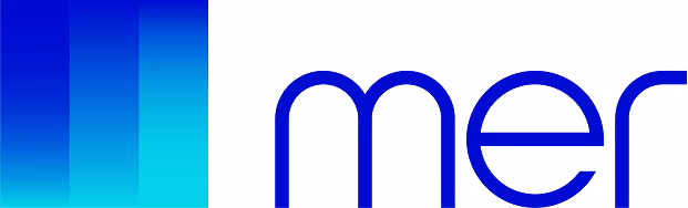 Logo med tre vertikala staplar i blått och grönt bredvid texten 'mer' i blått.