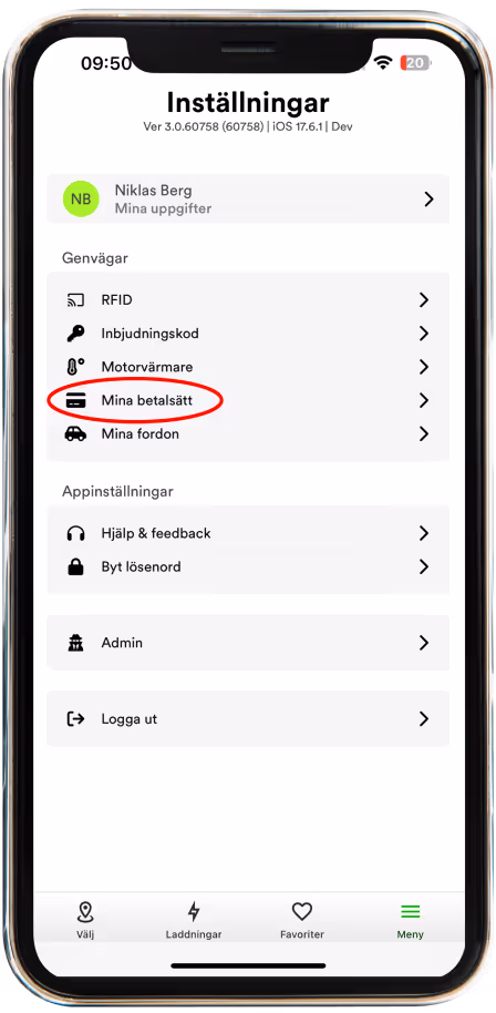 Inställningar-skärm på en mobiltelefon med användarnamn Niklas Berg och menyval där 'Mina betalsätt' är inringat med röd oval.