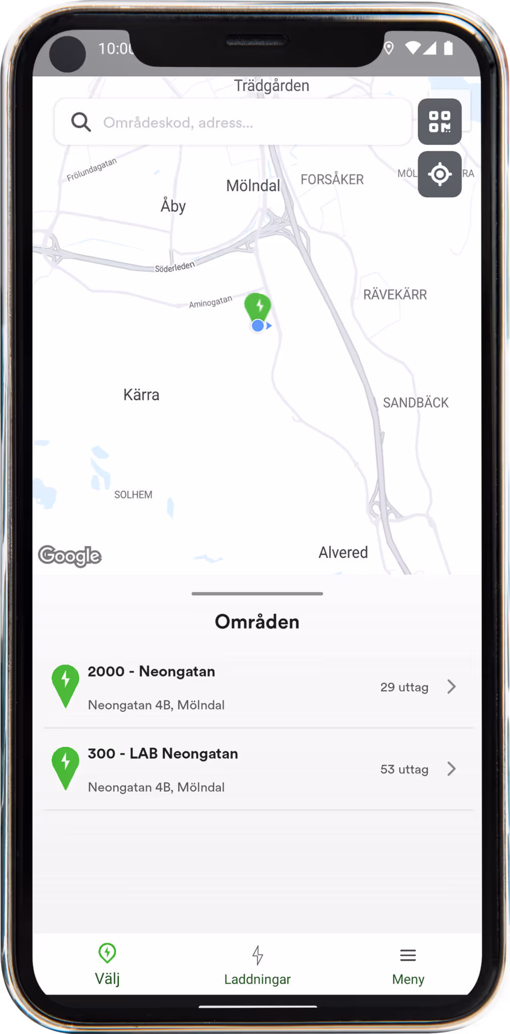 Mobilskärm som visar en karta över Mölndal med markerade laddningsplatser och en lista över områden med eluttag.