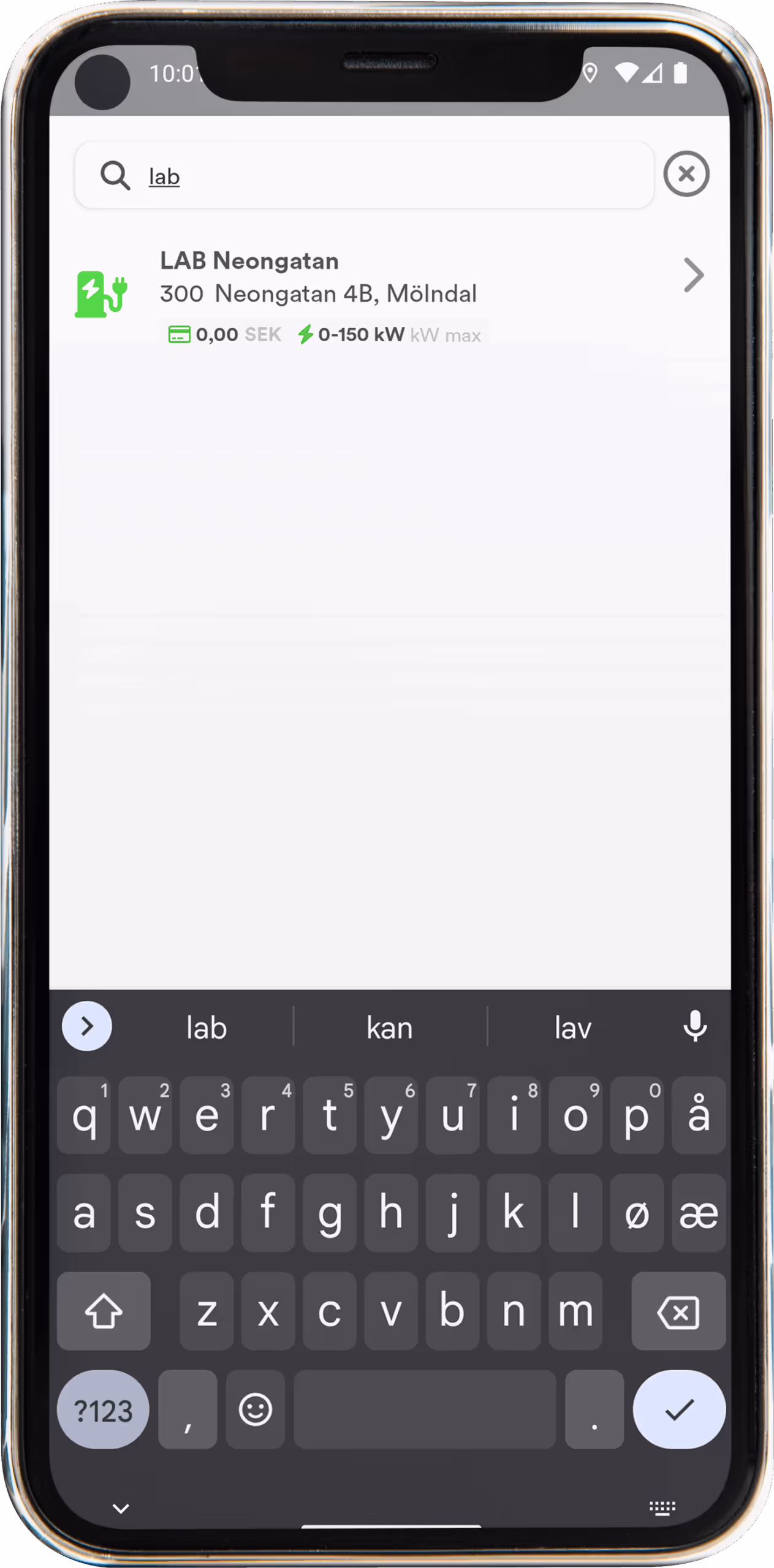 Mobilskärm visar sökning efter 'lab' med resultat för LAB Neongatan, adress 300 Neongatan 4B, Mölndal, med kostnad 0,00 SEK och effekt 0-150 kW.