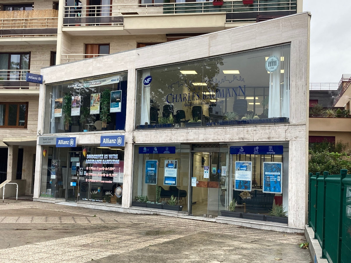 image of interior features for an auto dealership