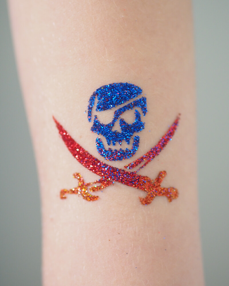 Foto van piraten glittertattoo.