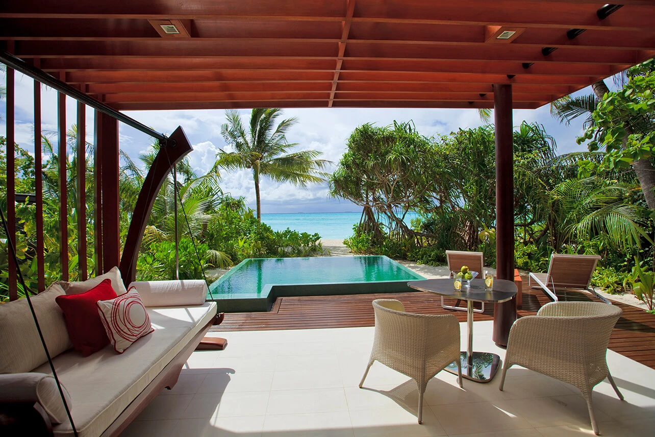 DELUXE BEACH POOL VILLA NIYAMA