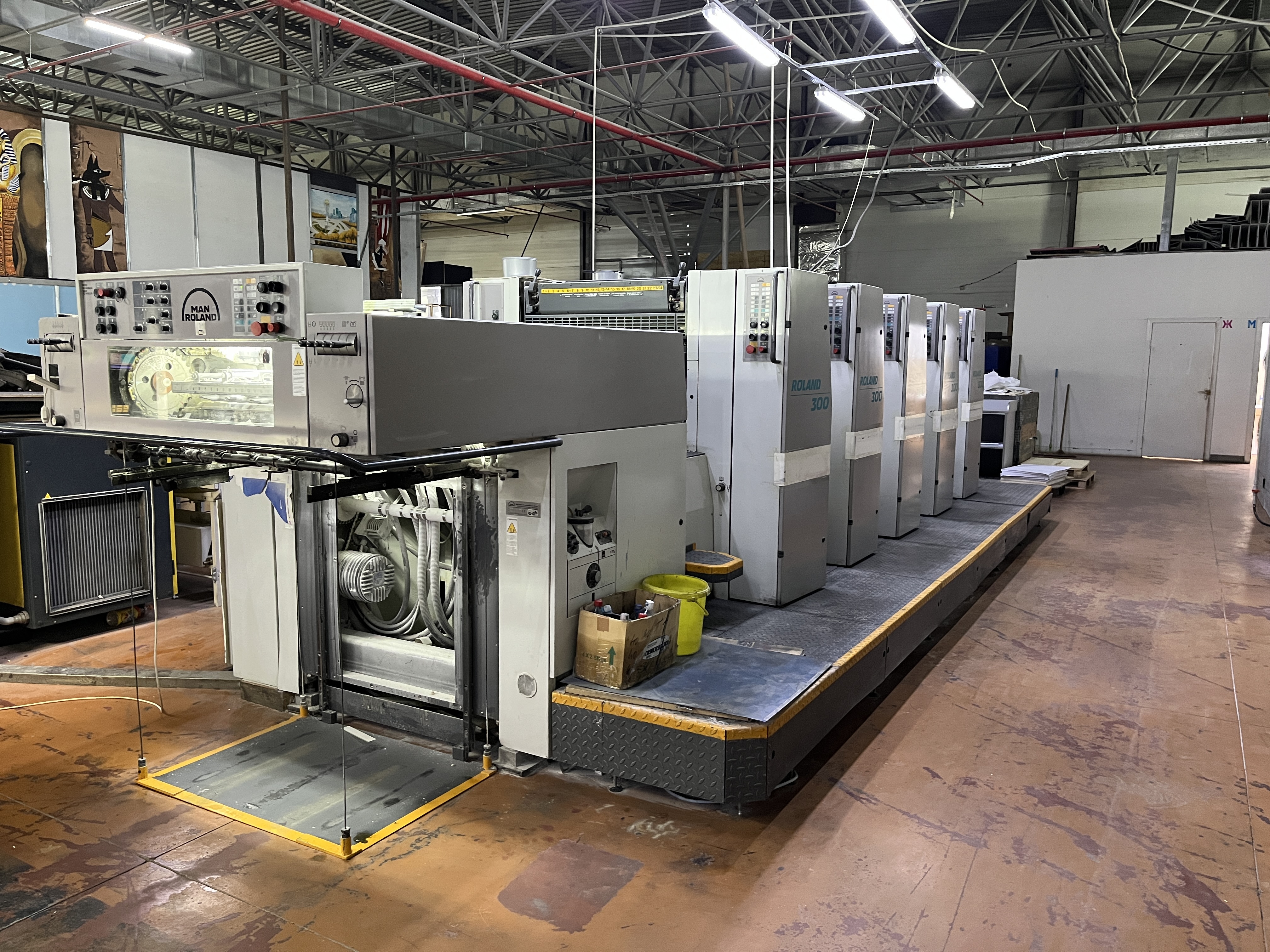 Man Roland Offset Printing Press image