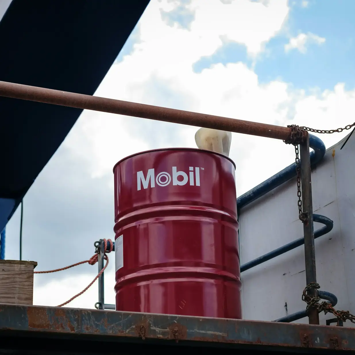 Single oil barrel