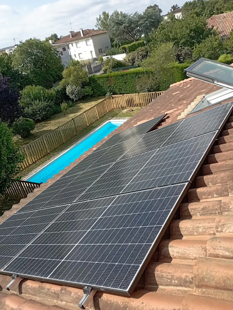 Installation de panneaux photovoltaïques par Izeobat sur Toulouse et ses alentours