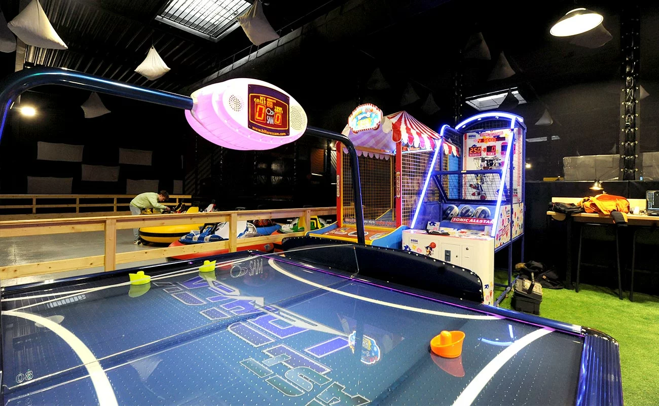 Air hockey jeux d'arcade big little mulhouse wittenheim