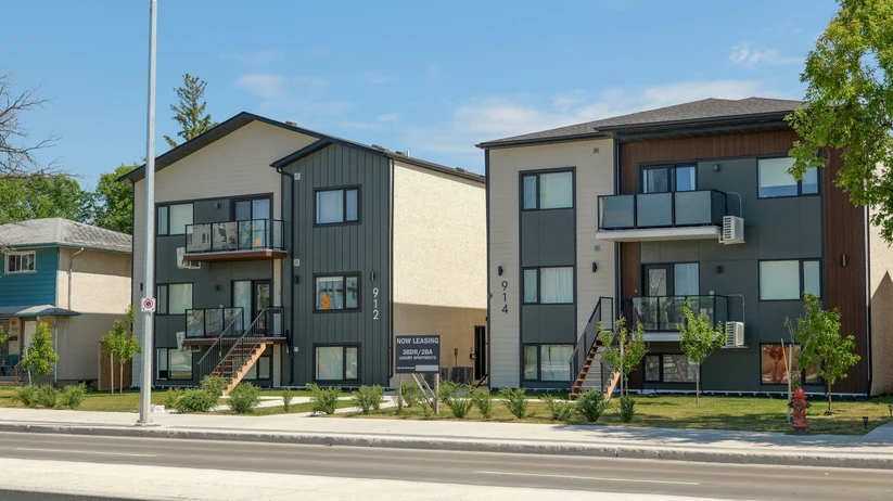 912 and 914 Jubilee Street in Winnipeg, two side-by-side infill apartment buildings