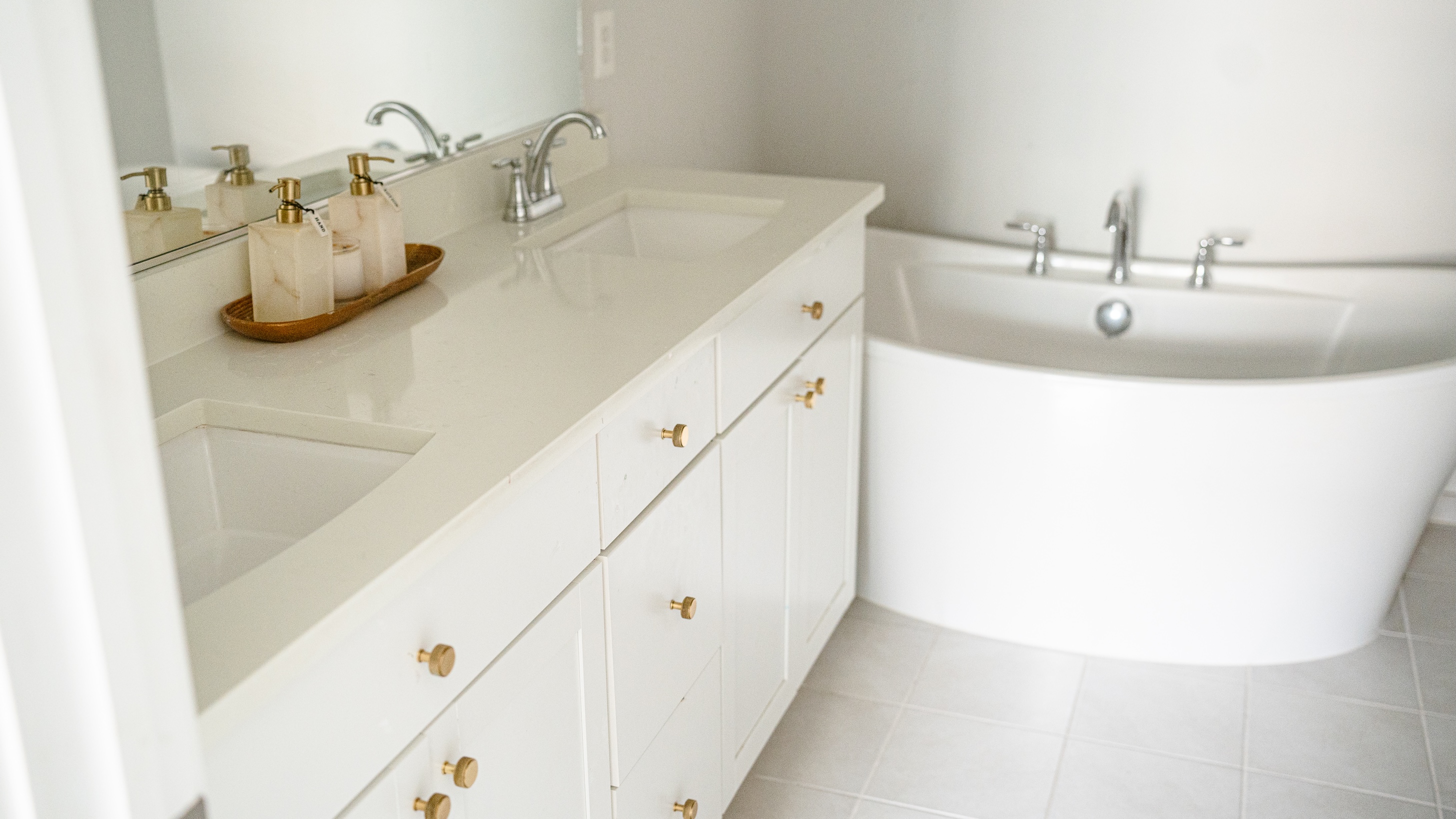 Alexandria: Complete Bathroom Transformation