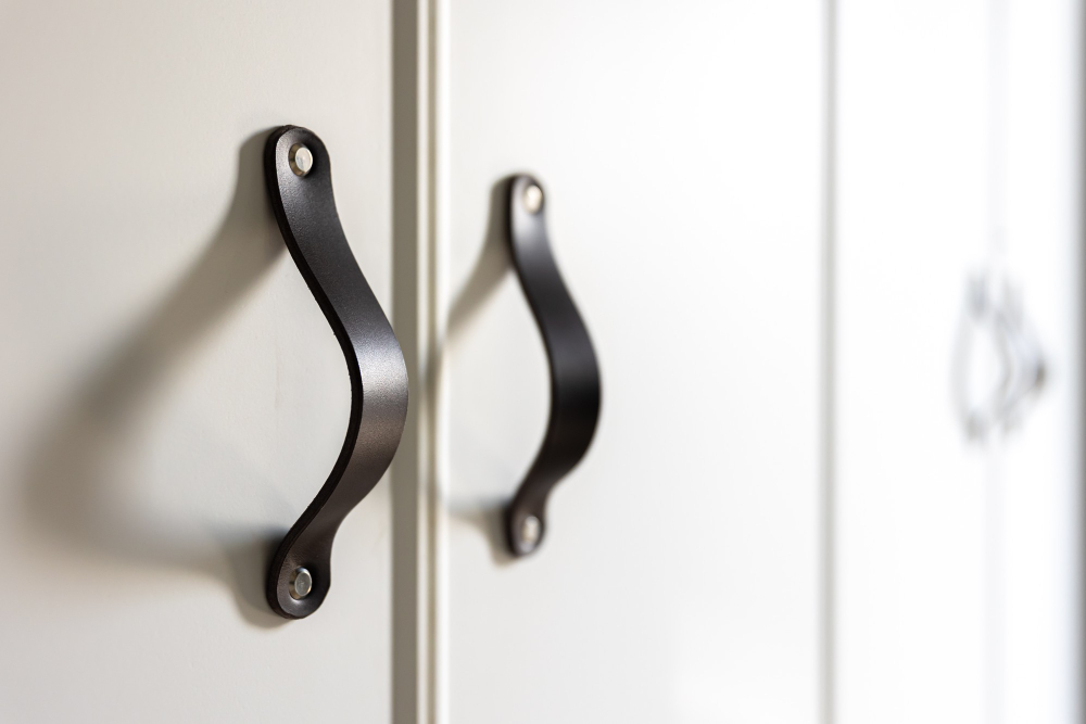 How to Choose Cabinet Hardware That Ties Your Whole Kitchen Together