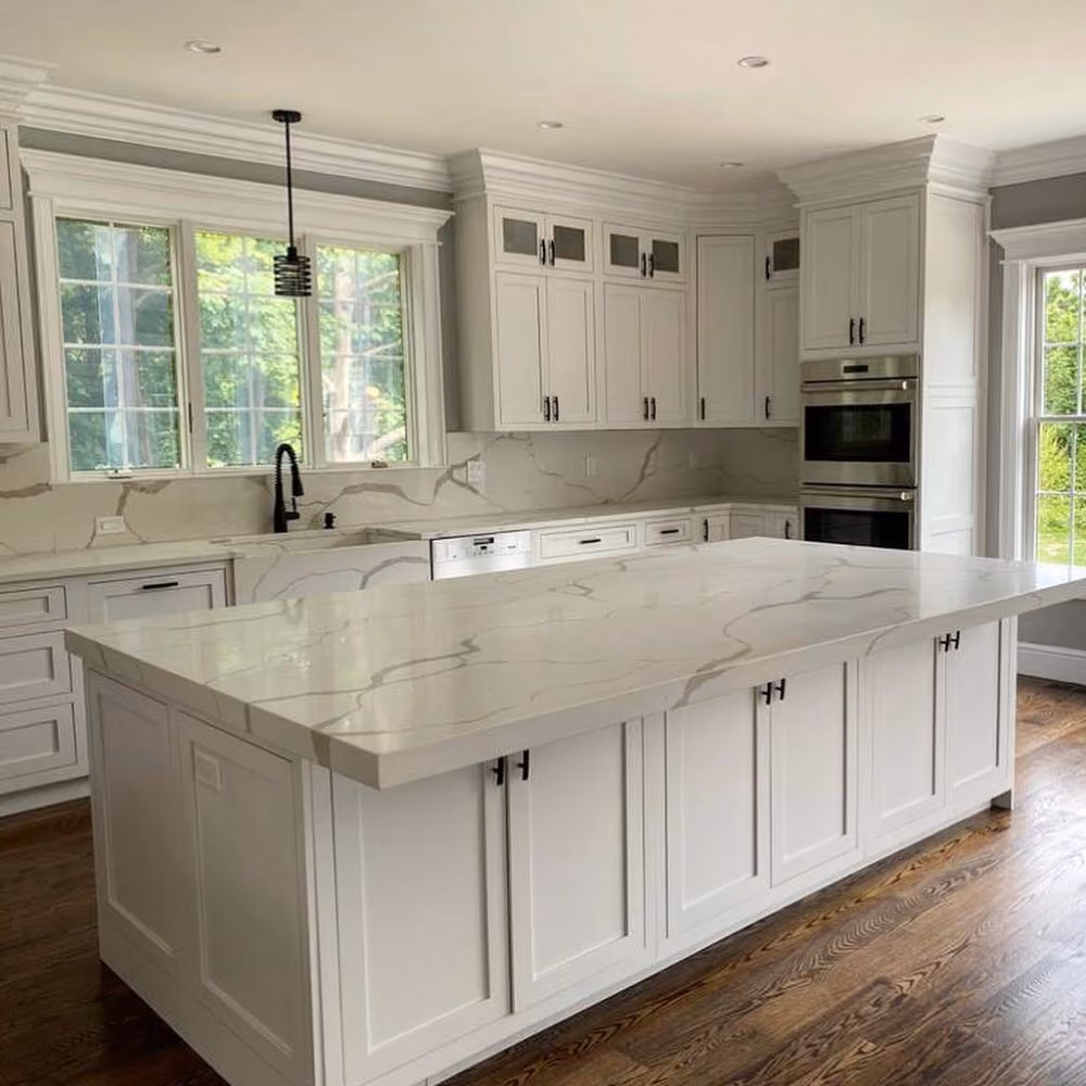 Calacatta Alto Quartz Countertops: What Makes This Pattern So Popular