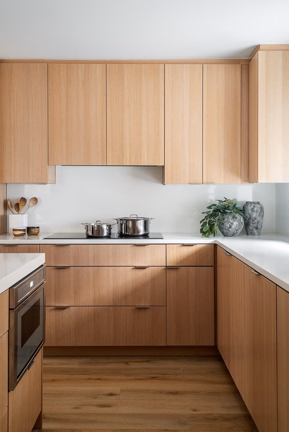 Flat-Panel Cabinet Trends: Why Slab-Front Doors Are Taking Over