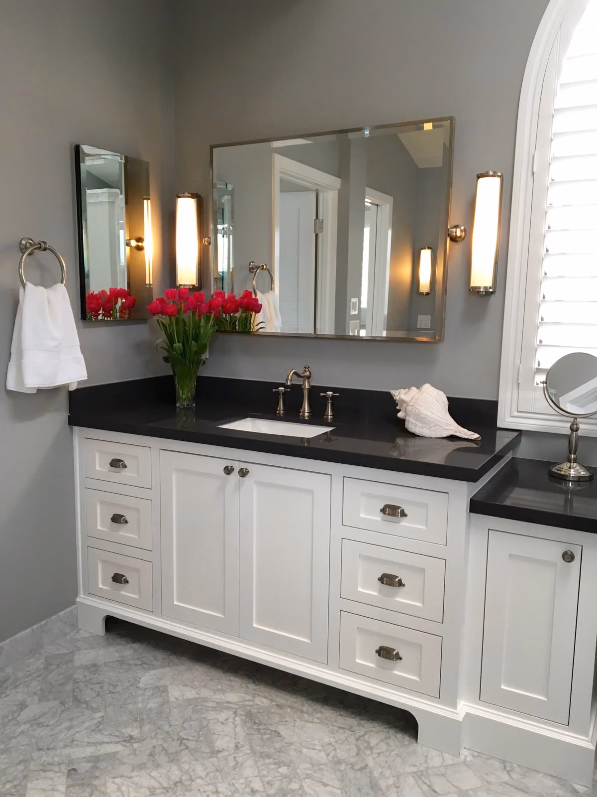 Black Pearl Quartz Countertops: Bold Style for Bathroom Vanities