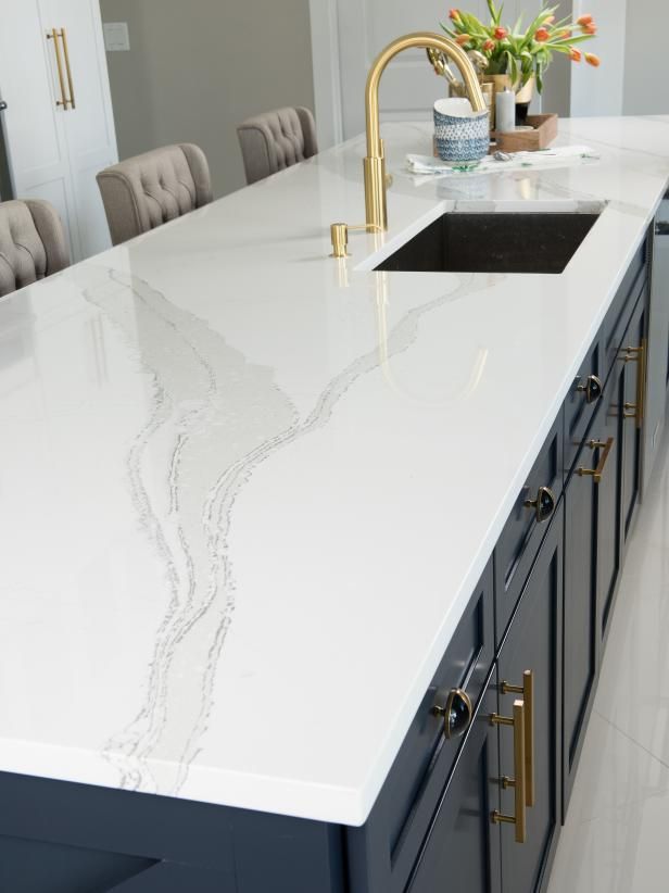 Quartz vs Granite Countertops for Dulles Area Homes