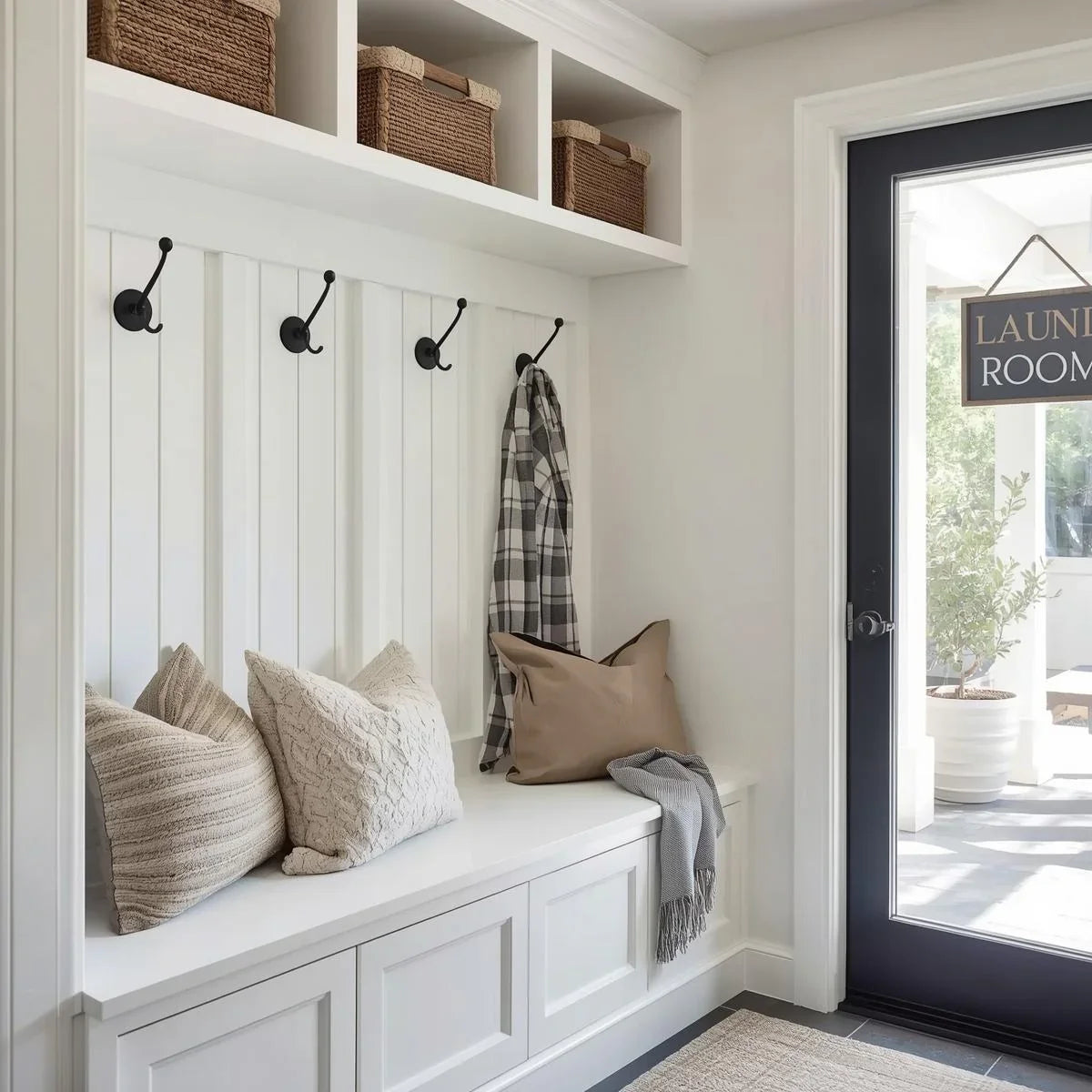 Mudroom Decorating Ideas: Stylish Ways To Organize Your Entryway – Fabdivine