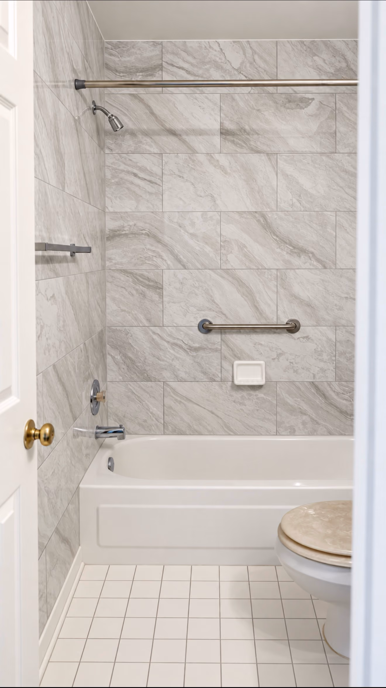 Fairfax, VA – Main Bathroom Tile Transformation