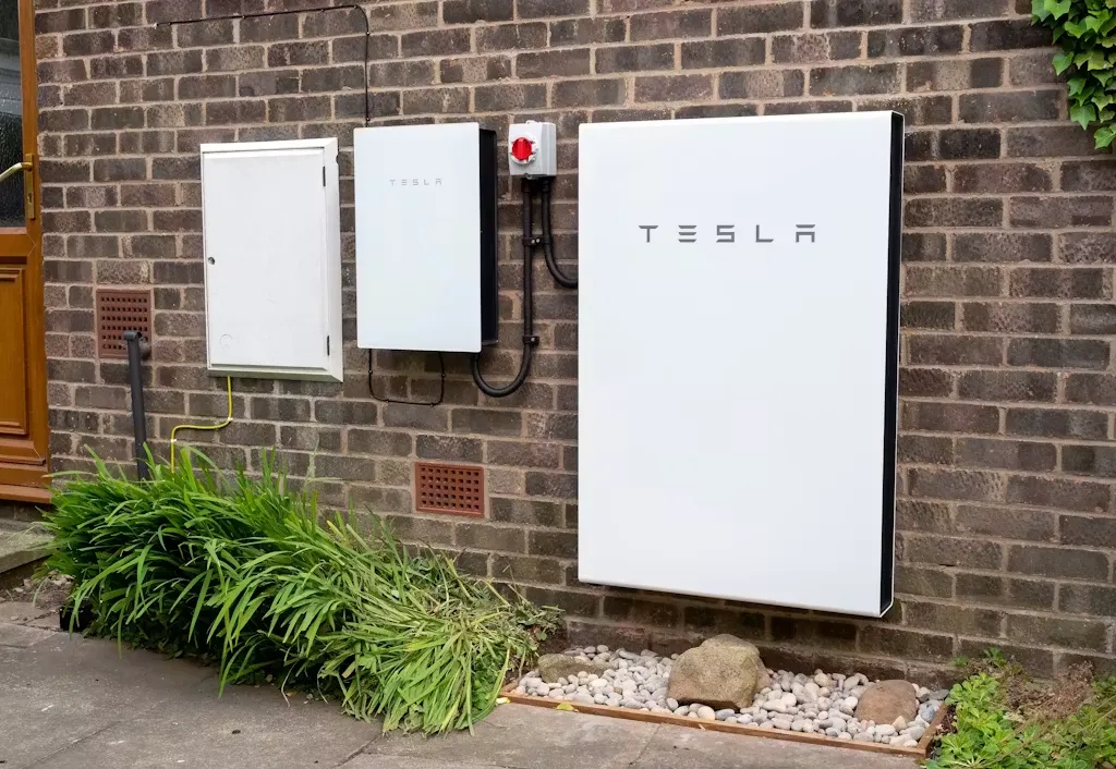 Tesla Powerwall battery backup installation by Sunaura Solar